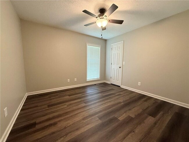 Building Photo - 2538 Ben Higgins Rd