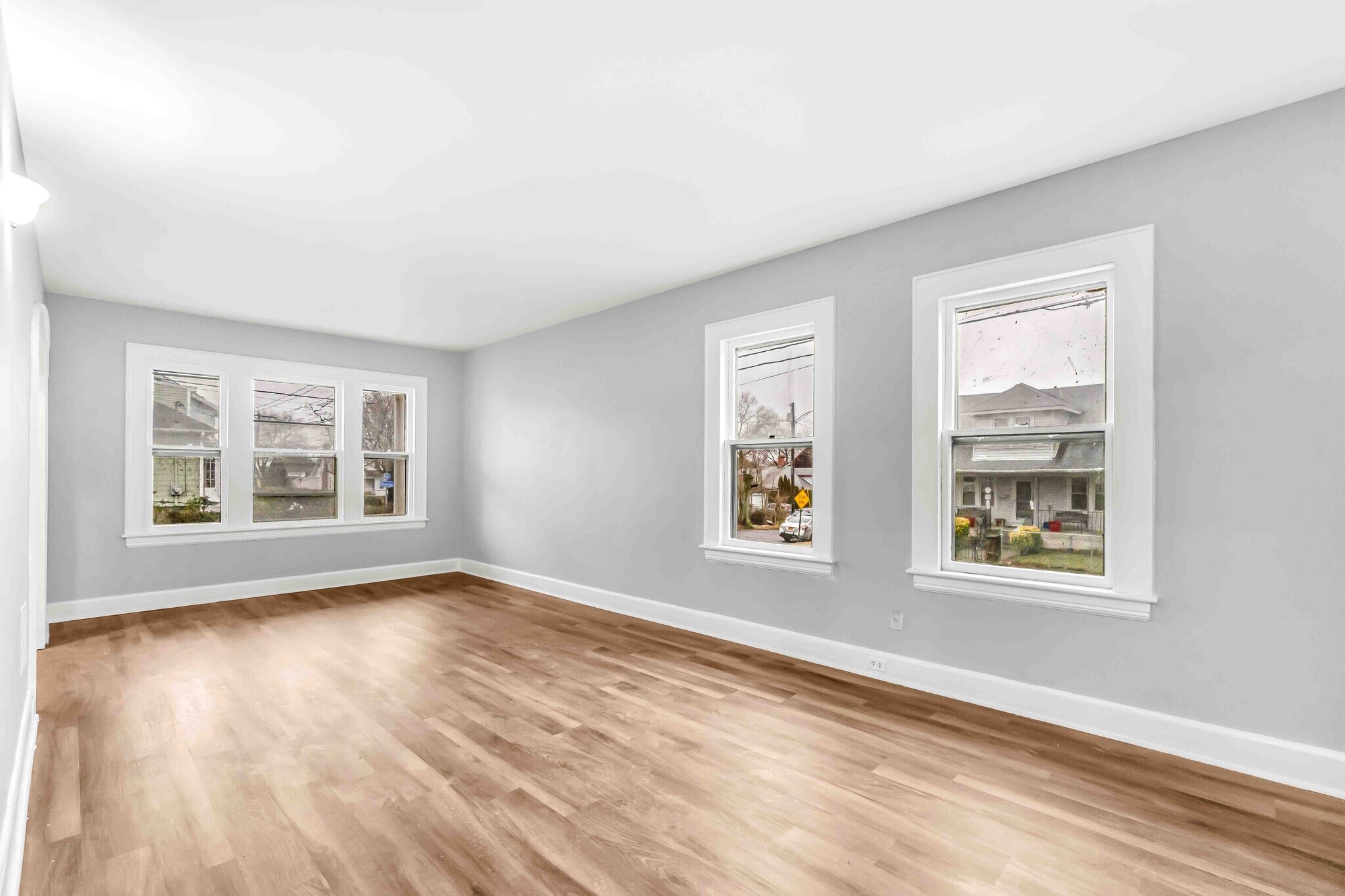 Building Photo - 208 Rocton Ave