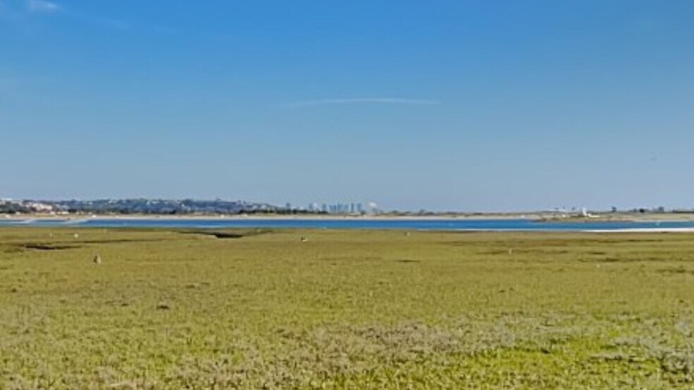 Building Photo - 3999 Crown Point Dr