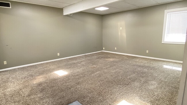 Building Photo - 1017 Audubon Ave