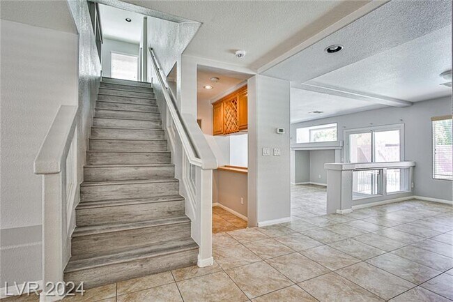 Building Photo - 6586 W Camero Ave