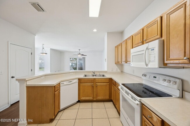 Building Photo - 3750 Silver Bluff Blvd