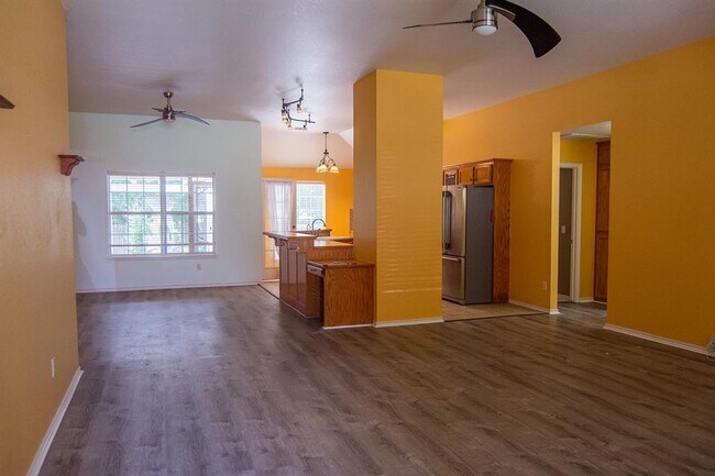 Building Photo - 4016 Bald Eagle Dr