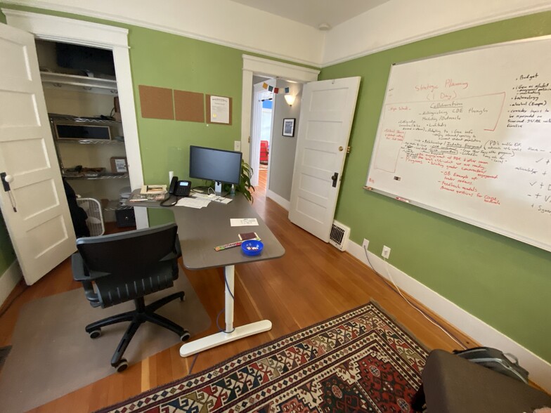 Main Floor Bedroom Left 1 - 1529 N Killingsworth St