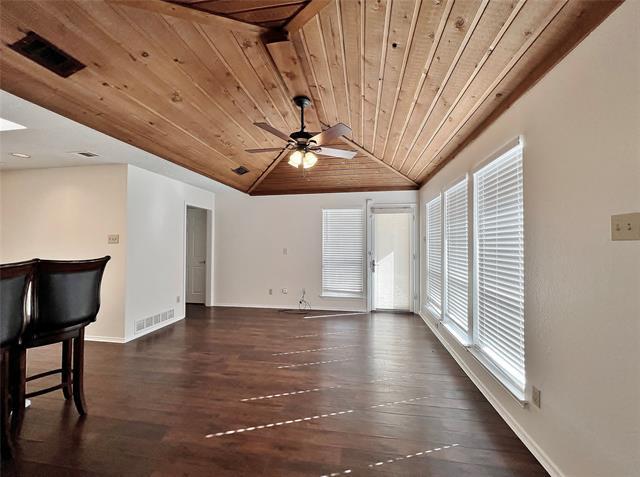 Building Photo - 906 Moore St