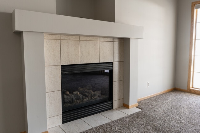 Building Photo - 7337 Collister Rd