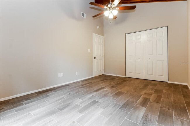 Building Photo - 2760 Hillsdale Ave