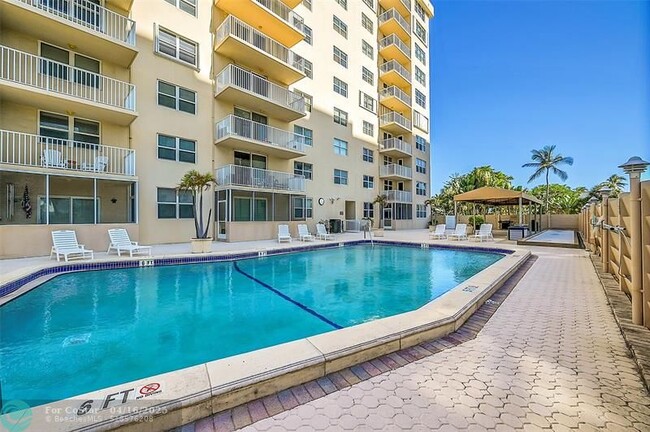 Building Photo - 1401 S Ocean Dr