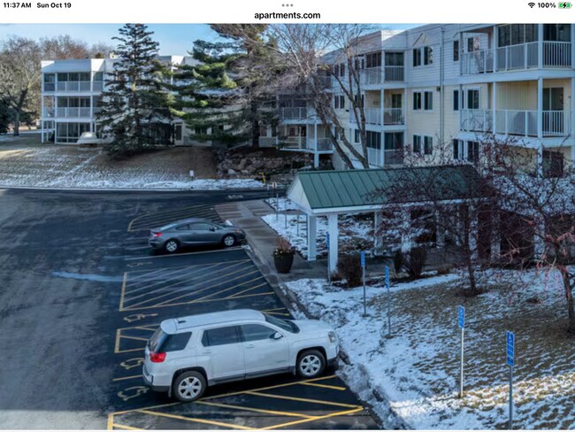 Condo Front Entrance - 122 Demont Avenue East