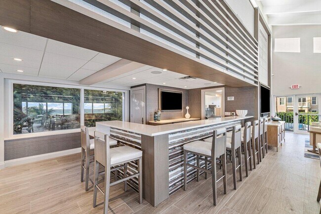 Building Photo - 4600 S Ocean Blvd