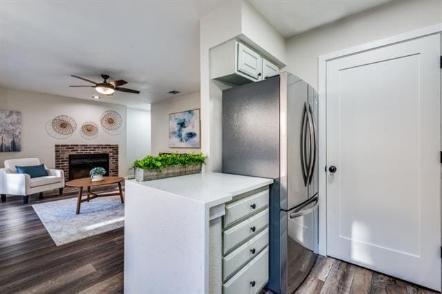 Building Photo - 2100 Rainbow Dr