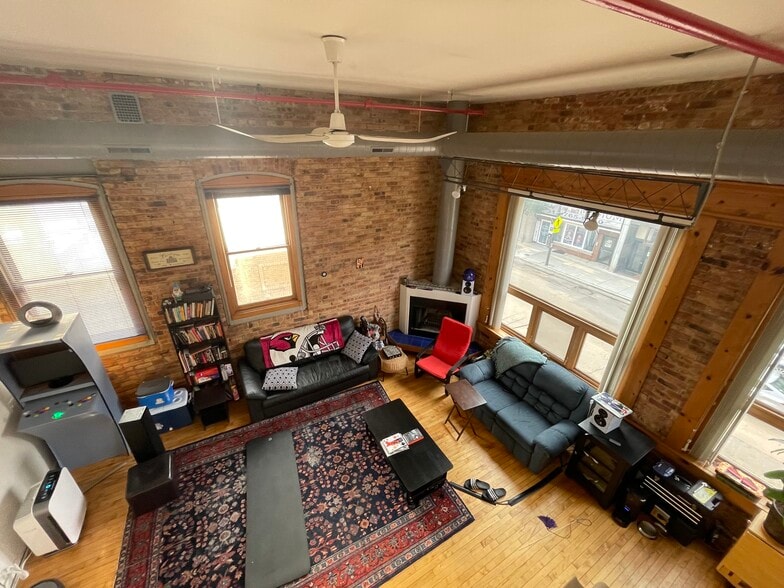 view from loft - 1114 W Belmont Ave