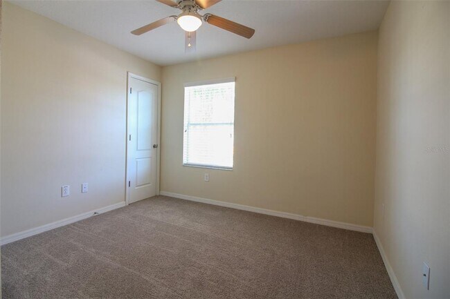 Building Photo - 4125 Shadetree Ln