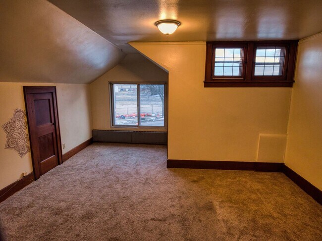 Building Photo - JNF 4932 W. Beloit Rd.