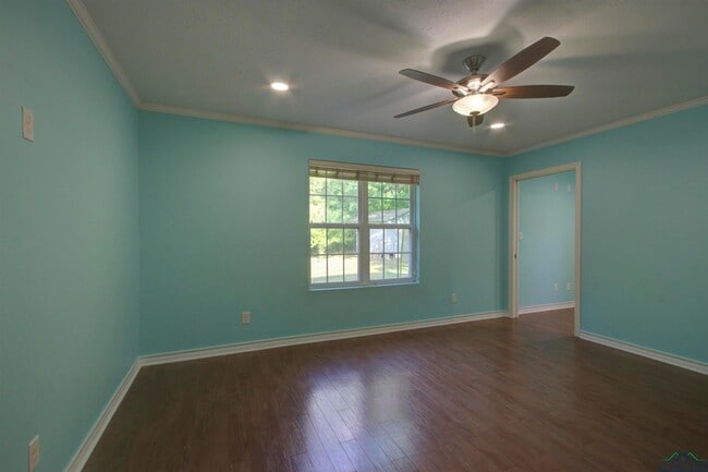 Building Photo - 720 Tennessee Acres Dr