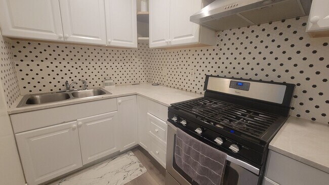 Building Photo - 3701 Parterre Ct