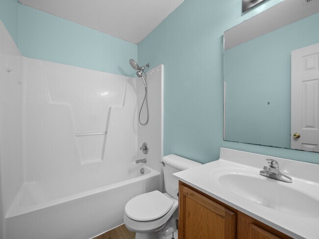 Building Photo - 218 Winterberry Ct