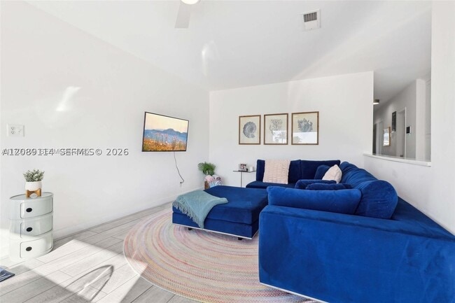 Building Photo - 1187 Hillsboro Mile