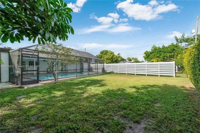 Building Photo - 10621 SW 111th St