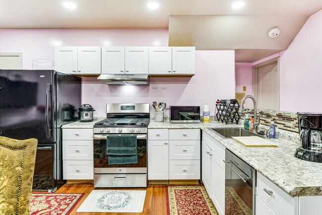 Building Photo - 17777 Camelot Ln