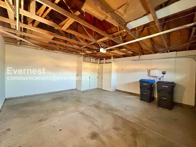 Building Photo - 27271 Prominence Rd