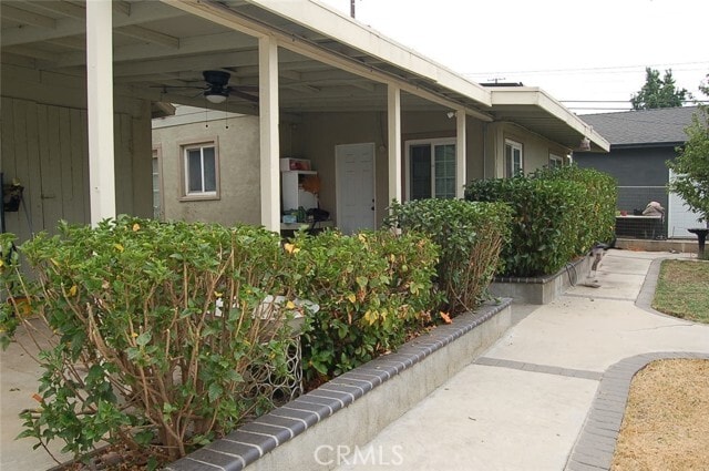 Building Photo - 1188 W Cypress Ave