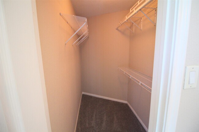 Building Photo - 2117 Whittier Dr