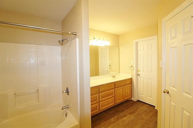 Building Photo - 6209 Donna Dr