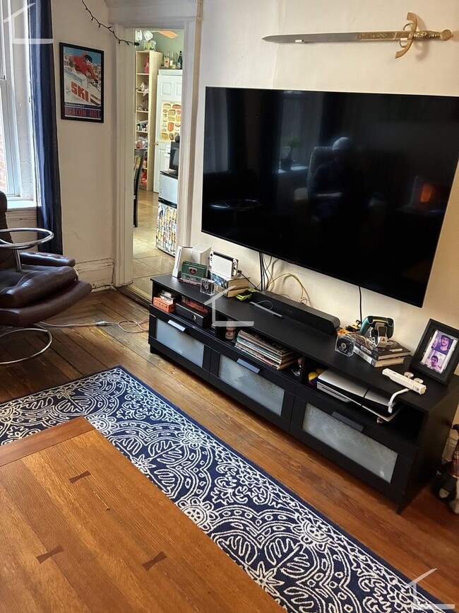 Building Photo - Rare 4 bed in Beacon hill....