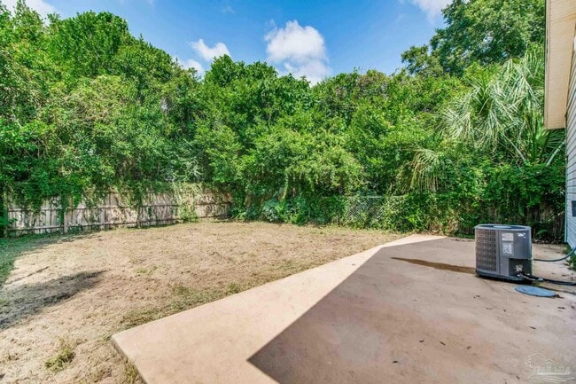 Building Photo - 411 N Coyle St