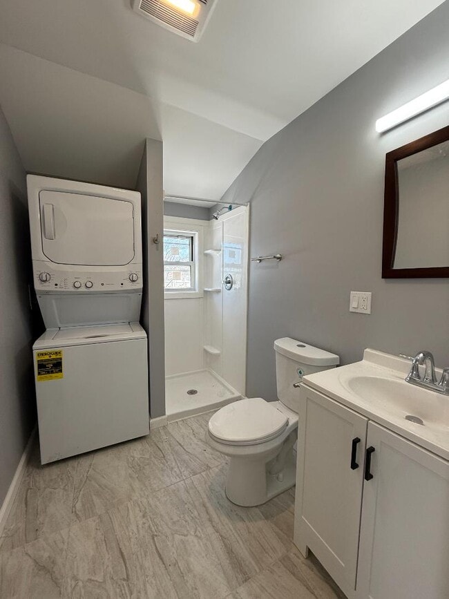 Building Photo - 1637 South Ave