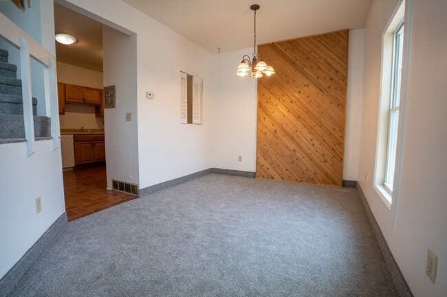 Building Photo - 919 Plum St