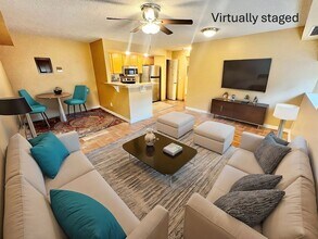 Building Photo - Apex 1101