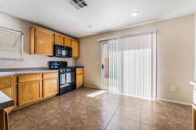 Building Photo - Cute Two-Story Home