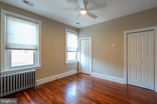 Building Photo - 2625 S Carlisle St