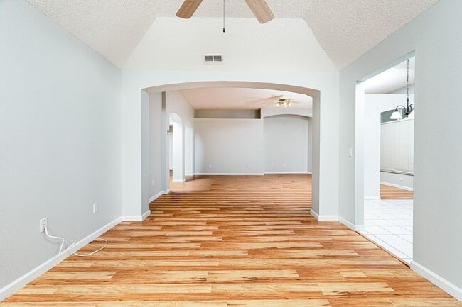 Building Photo - Beautiful Home in Ormond Beach