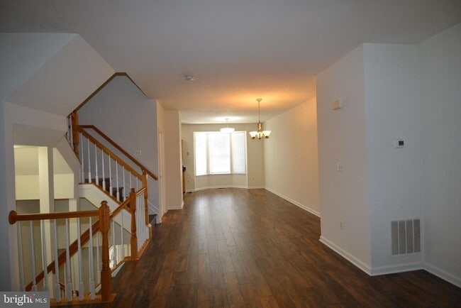 Building Photo - 6340 Demme Pl