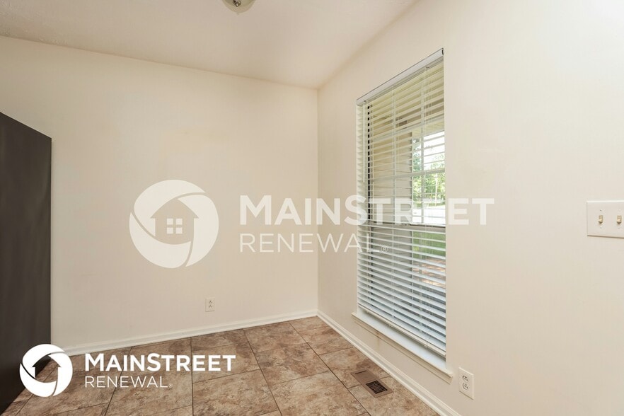 Building Photo - 4073 Calumet Dr