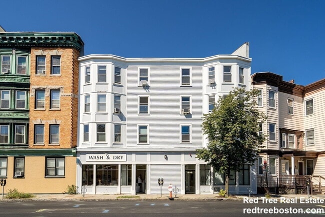 Building Photo - 73 River St