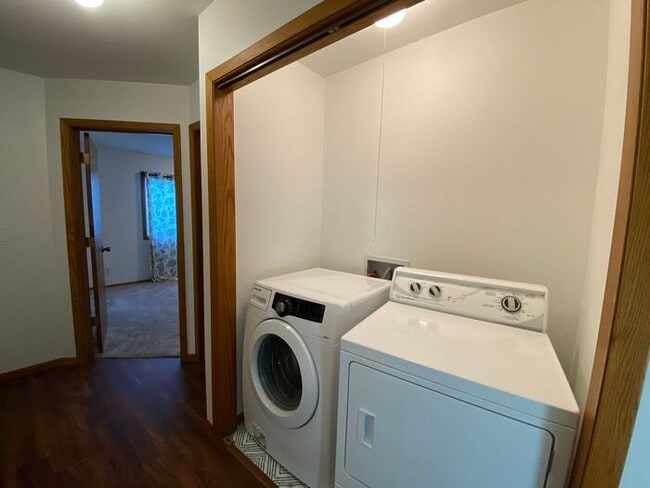 Building Photo - $2,200 | 4 Bedroom, 3 Bathroom House | Pet Friendly* | Available for an August 1st, 2026 Move In!