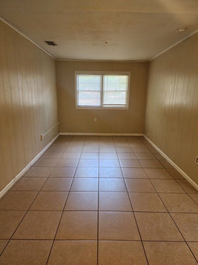 Building Photo - 508 Fraser Dr
