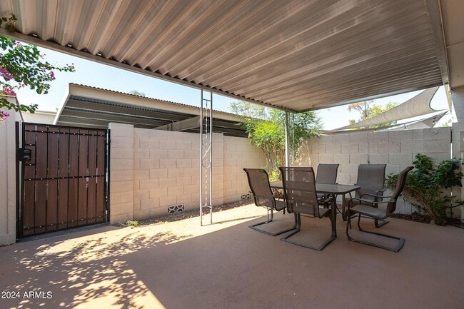 Building Photo - 4004 N Granite Reef Rd