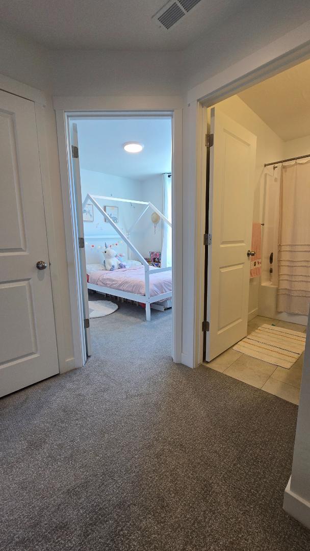 Building Photo - 7003 S Jordan Pkwy W