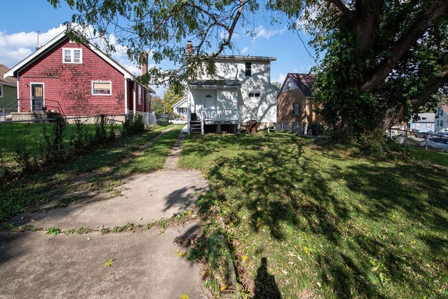 Building Photo - NORTH COLLEGE HILL -  Stunning remodel 3be...