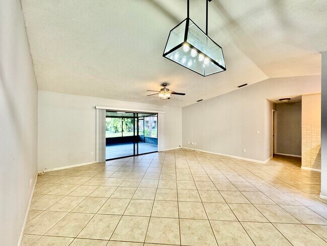 Building Photo - 21 Farnworth Dr