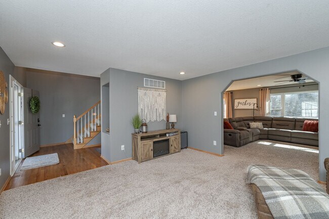 Building Photo - Spacious Home With Finished Basement And 3 Car Garage