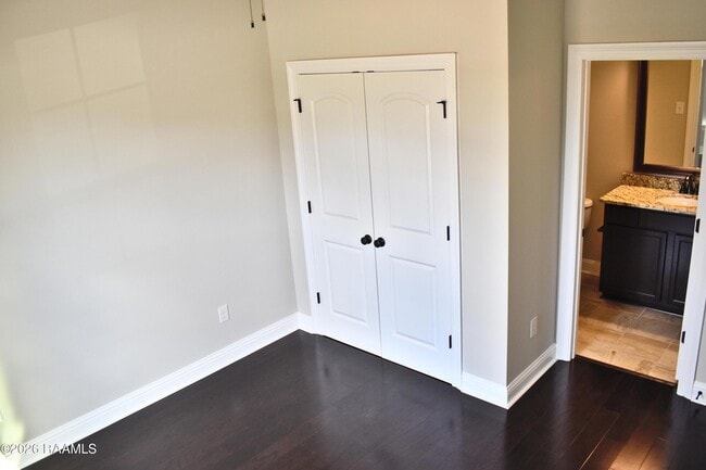 Building Photo - 421 Berg Ct