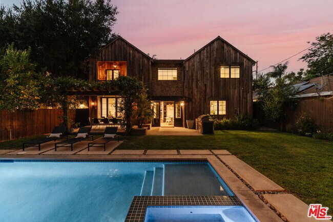 Building Photo - 11734 Huston St