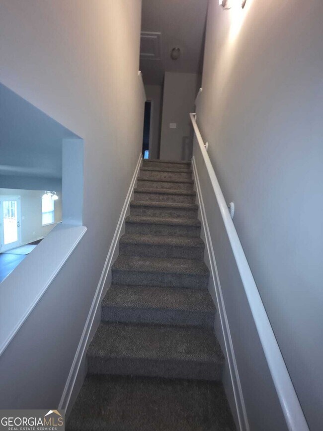 Building Photo - 180 Parkview Pl Dr