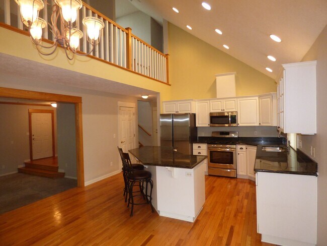 Building Photo - Rent Special: 1/2 Off January's Rent!